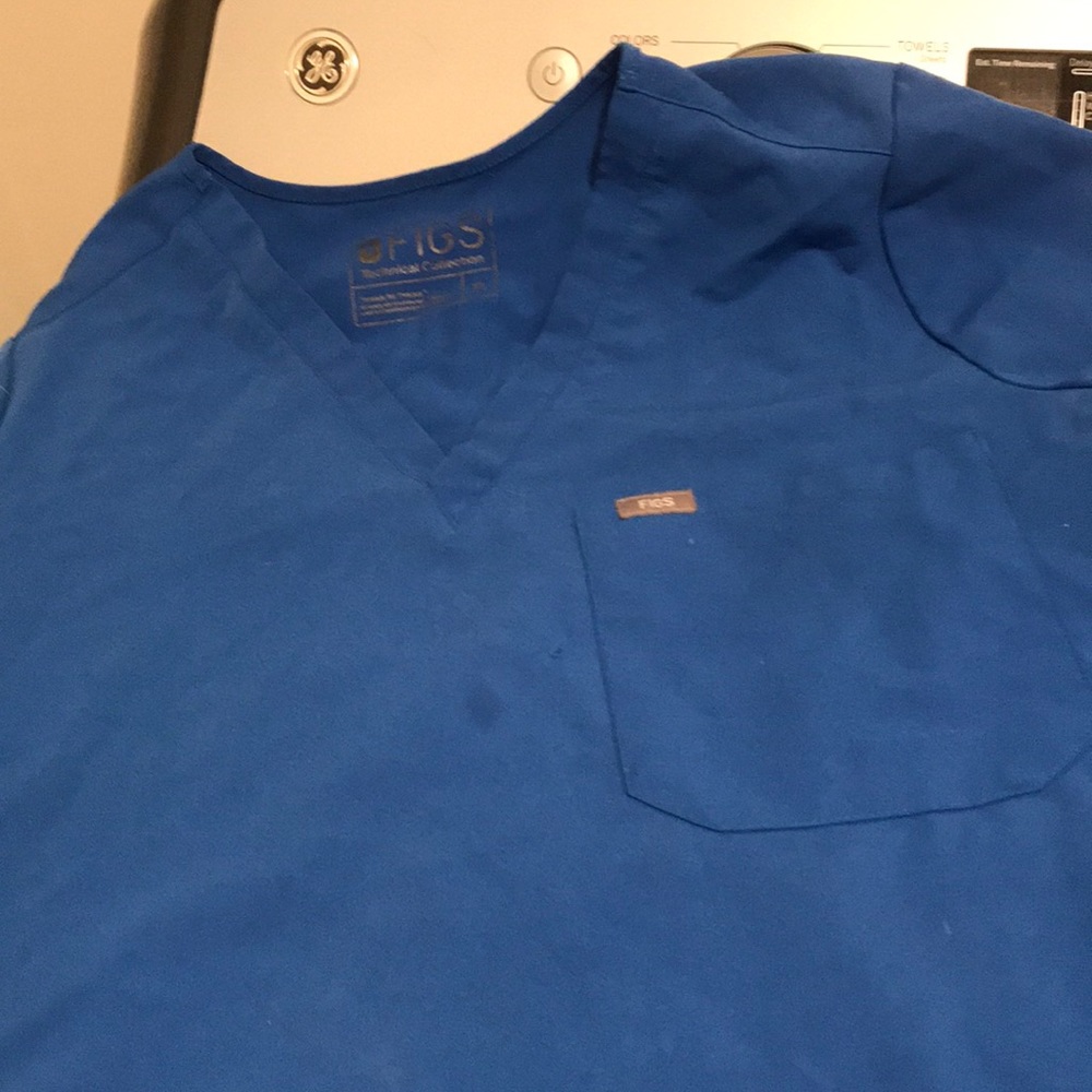 One pocket top